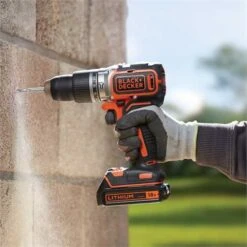 Black & Decker BL188K Accu Klopboormachine | 18V 2.0 Ah Li-Ion | Borstelloos | +Koffer [BL 188 K (1x Accu)] -Makita || Beta || Metabo Verkoopwinkel Black Decker Accu Schroef klopboor BL188K1B2 2x Accu ext 2