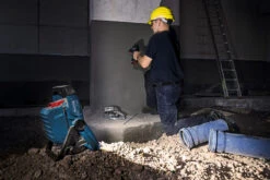 Bosch Professional GLI 18 V-2200 C Lamp | 2200L | Connected | Smartphonebediening | 14,4-18V Li-Ion [0.601.446.501] -Makita || Beta || Metabo Verkoopwinkel Bosch Blauw GLI 18 V 1900 0.601.446.400 ext 9