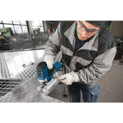 Bosch Professional GST 150 CE - Actie Decoupeerzaag | 780 Watt | + L-Boxx + Actie Zaaagbladen [0.601.512.008] -Makita || Beta || Metabo Verkoopwinkel Bosch Decoupeerzaag GST 150 CE 1 1