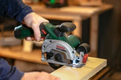 Bosch Groen UniversalCirc 12 Accu Cirkelzaag | 12 Volt 2.5 Ah Li-Ion | 85 Mm [0.603.3C7.002] -Makita || Beta || Metabo Verkoopwinkel Bosch UniversalCirc 12 0.603.3C7.002 ext 8