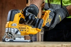 DeWALT DCS334P2 Decoupeerzaag | Beugel | 135 Mm | 18 Volt 5.0 Ah XR | +TSTAK [DCS334P2-QW] -Makita || Beta || Metabo Verkoopwinkel DeWALT DCS334P2 DCS334P2 QW ext 6