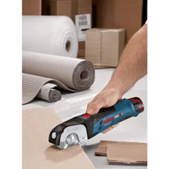 Bosch Professional GUS 12V-300 Solo Universele Accuschaar | 12 Volt | Solo | In Doos [0.601.9B2.901] -Makita || Beta || Metabo Verkoopwinkel GUS108 gebruik2